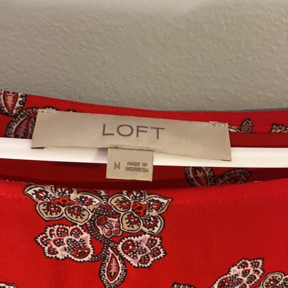 Red patterned loft top - Picture 2 of 3